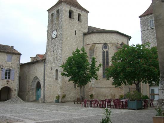 La place centrale de Lauzerte