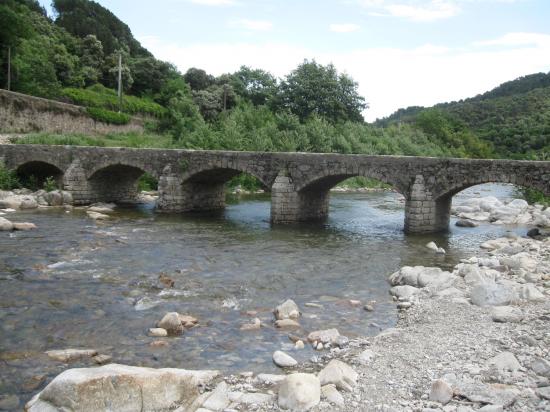 Pont sur le Gardon