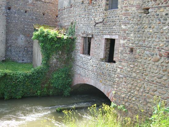 Les maisons en galets de l'Adour